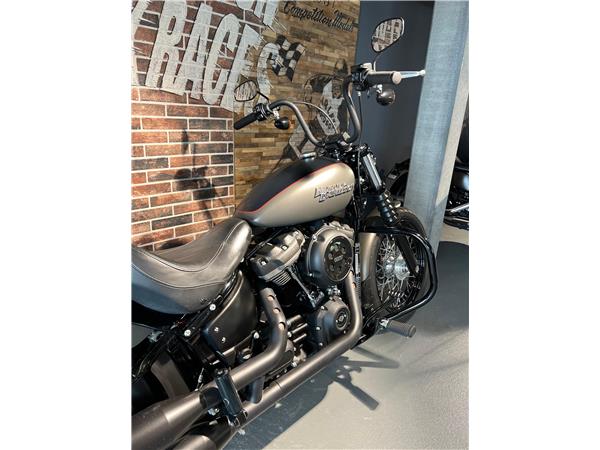 2017 HARLEY-DAVIDSON Softail FXBB Street Bob 107 ABS