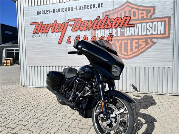 FLHX Street Glide Black /Black Jekill & Hyde