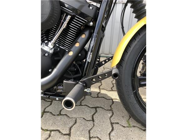 FXBBS Street Bob 114 Vorverlegte Fußrastenanlage