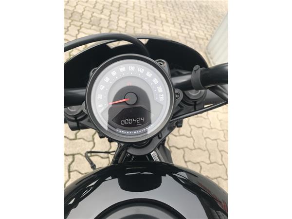 RH975 Nightster Black 