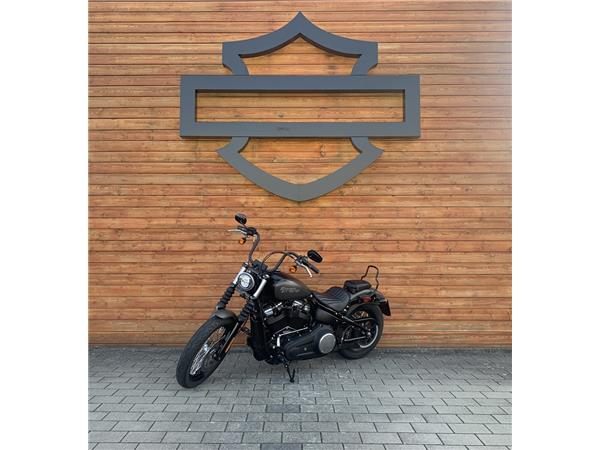 Street Bob 107 