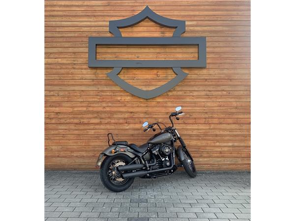 Street Bob 107 