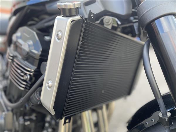 KAWASAKI Z900RS