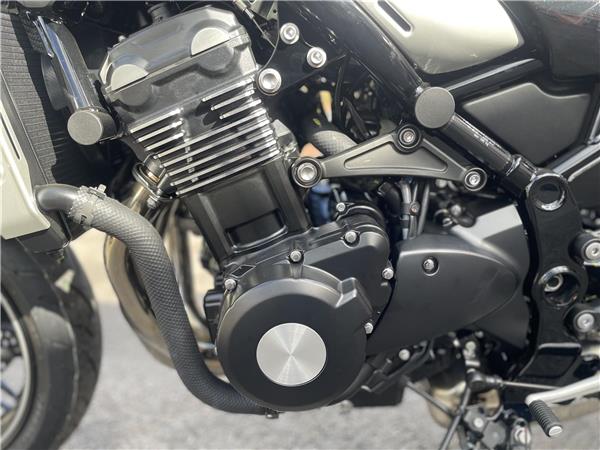 KAWASAKI Z900RS