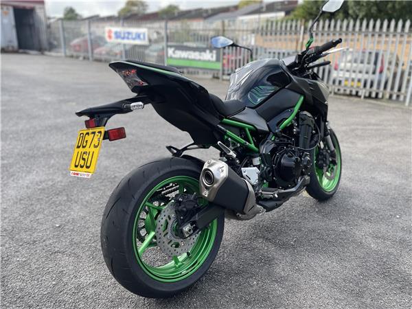 Z900