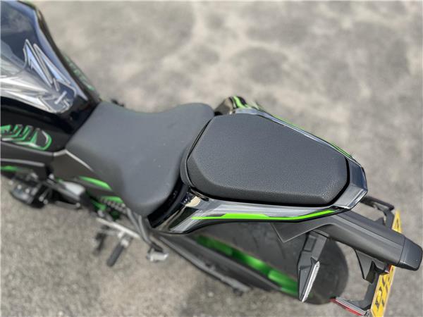 Z900