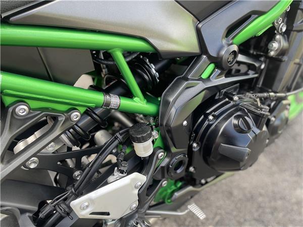 Z900