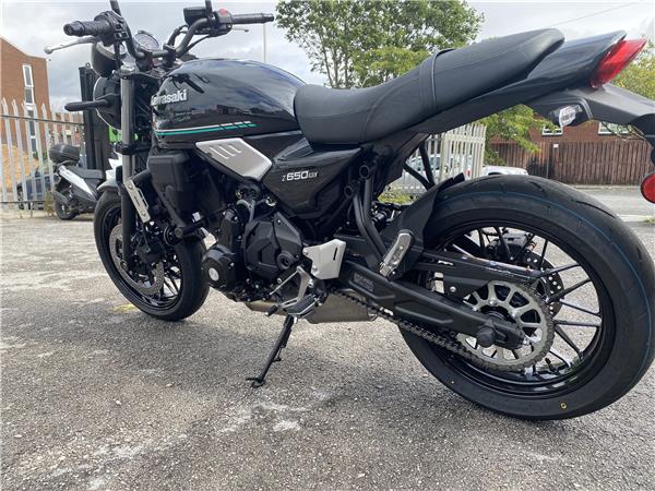 KAWASAKI Z650RS