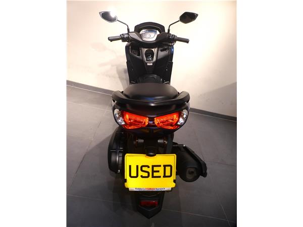 YAMAHA N-MAX 125