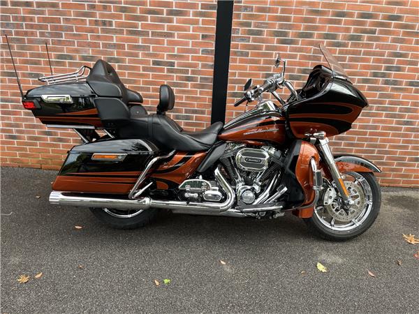 TOURING ROAD GLIDE 1800 ULTRA CVO