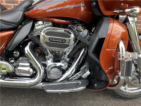 TOURING ROAD GLIDE 1800 ULTRA CVO