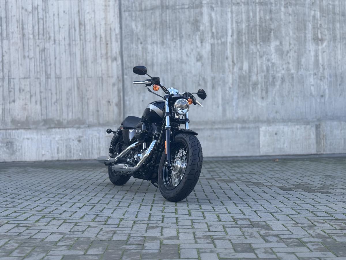 1200 Custom 