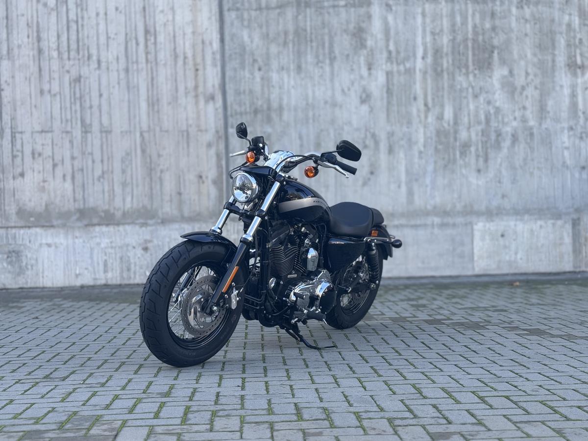 1200 Custom 