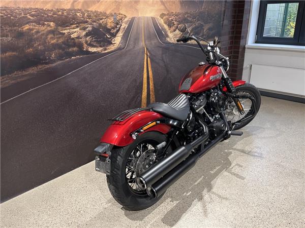 FXBB Softail Street Bob viel Zubehör