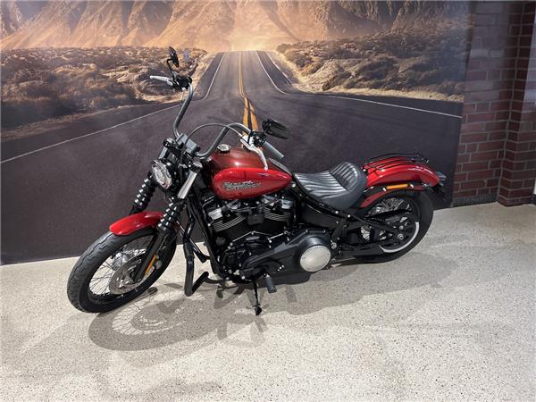 FXBB Softail Street Bob viel Zubehör