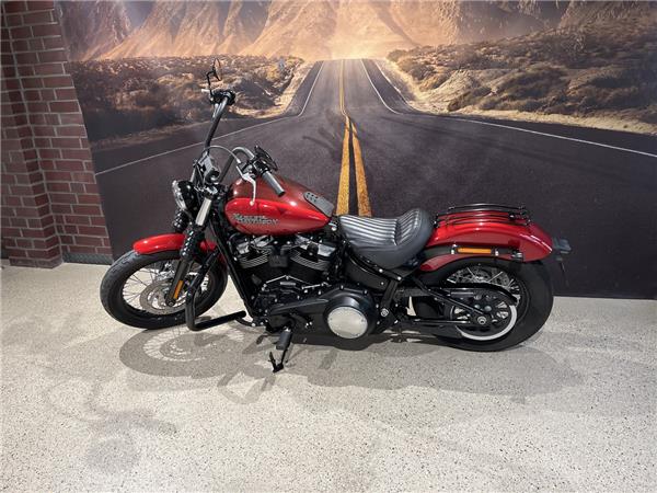 FXBB Softail Street Bob viel Zubehör