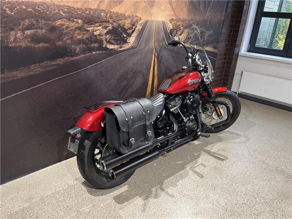 FXBB Softail Street Bob viel Zubehör