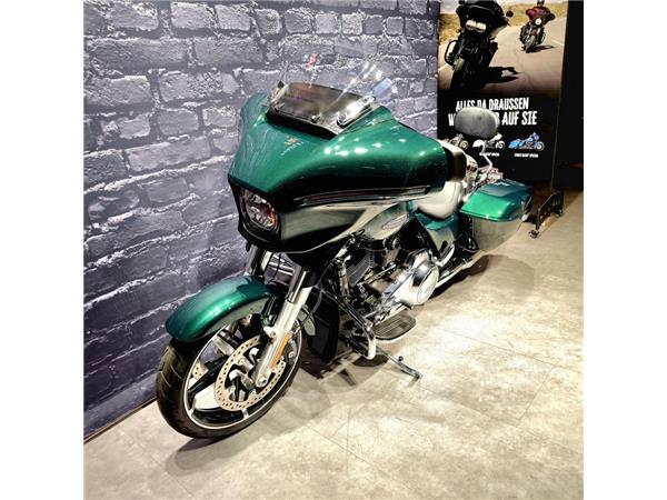 Street Glide 