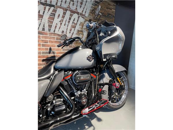 2018 HARLEY-DAVIDSON CVO FLTRXSE Road Glide Special 117 CVO