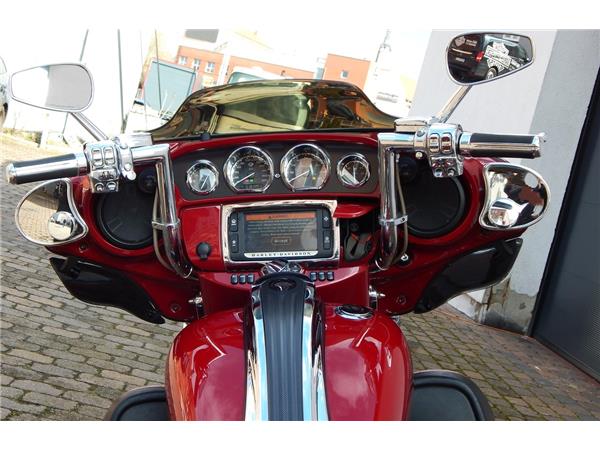 FLHXSE CVO STREET GLIDE 