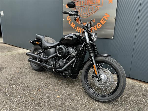 FXBB Street Bob mit Jekill & Hyde Auspuff