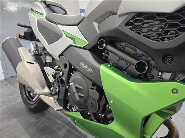2024 Kawasaki Z 7 HYBRID