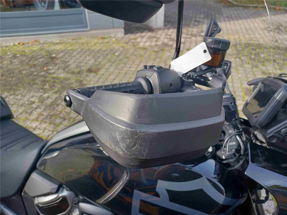 Adventure RA1250S Pan America Special mit ARH
