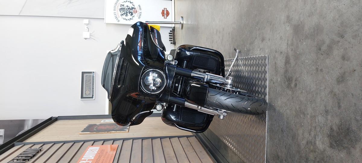 FLHXSE CVO STREET GLIDE 