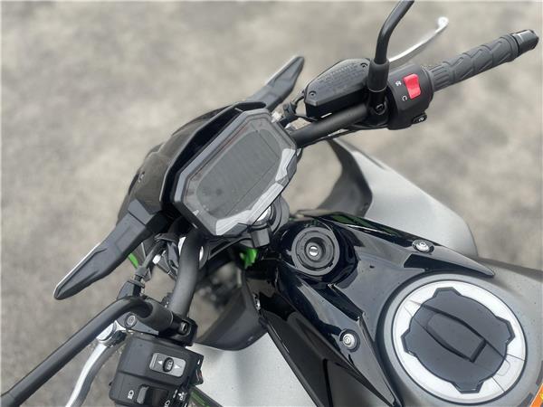 KAWASAKI Z650