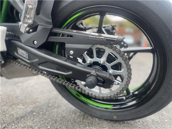 KAWASAKI Z650