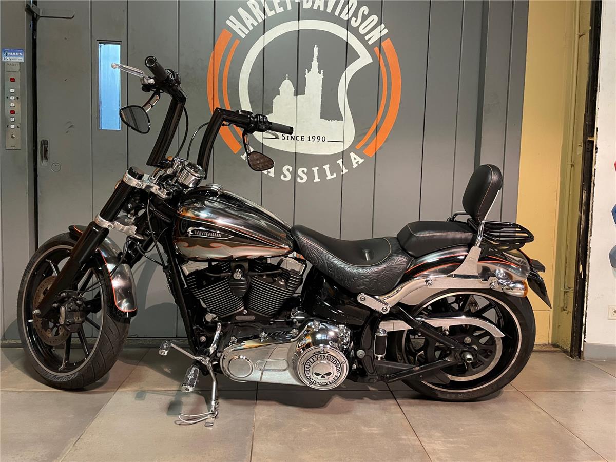 2015 HARLEY-DAVIDSON BREAKOUT