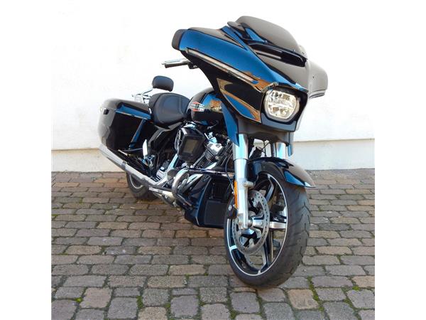 FLHX 2024 Street Glide Chrome 