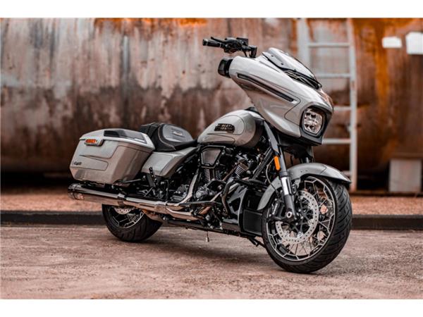 CVO Street Glide 121 