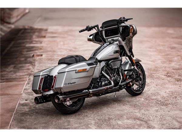 CVO Street Glide 121 