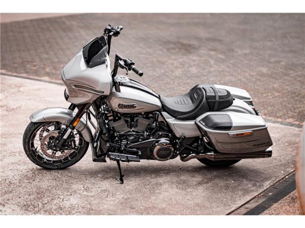 CVO Street Glide 121 