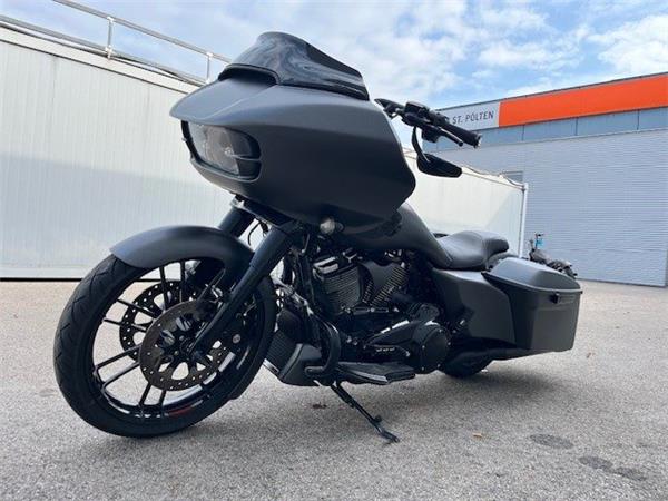 2018 Harley-Davidson Touring Road Glide Special FLTRXS Tourer