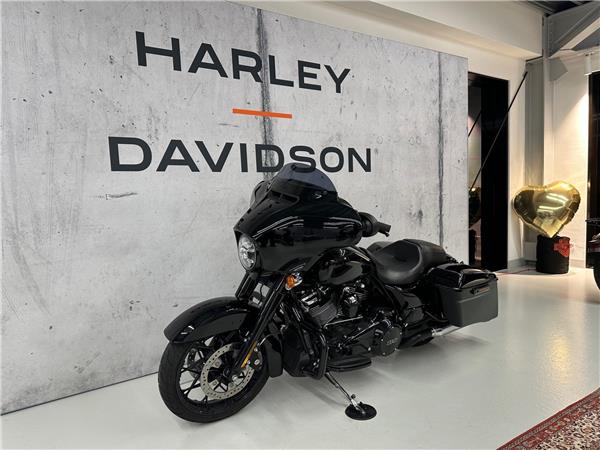 2019 HARLEY-DAVIDSON Touring FLHXS 1868 Street Glide Special 114