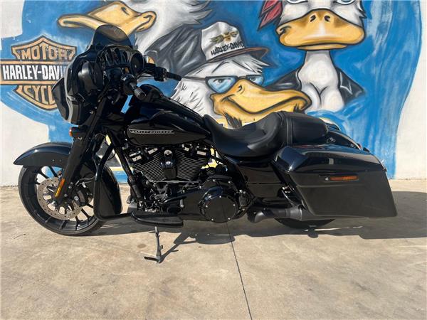 Harley-Davidson Street Glide Special