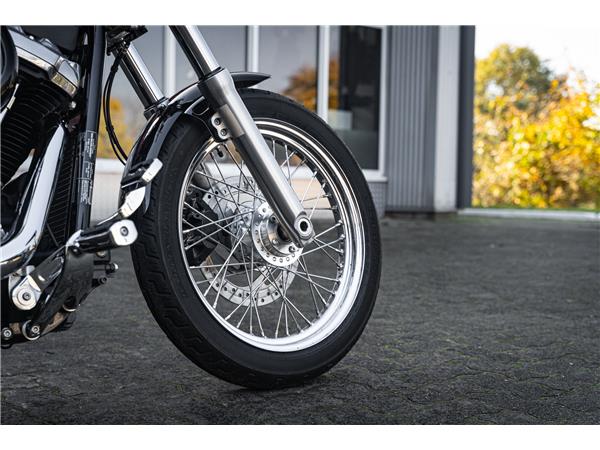 Harley-Davidson Kiel SOFTAIL STANDARD FXST Bobber-Umbau Jekill & Hyde