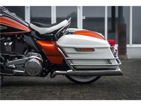 Harley-Davidson Electra Glide Highway King - Screaming Eagle -