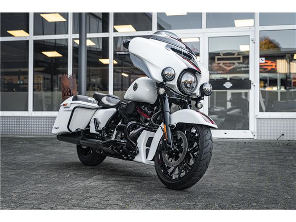 Harley-Davidson Kiel FLHXSE CVO Street Glide 117 - Kesstech -