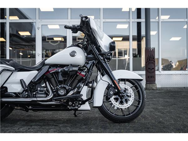 Harley-Davidson Kiel FLHXSE CVO Street Glide 117 - Kesstech -