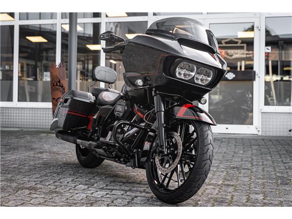 Harley-Davidson Kiel FLTRXSE CVO ROAD GLIDE 117 CUI - JEKILL&HYDE -