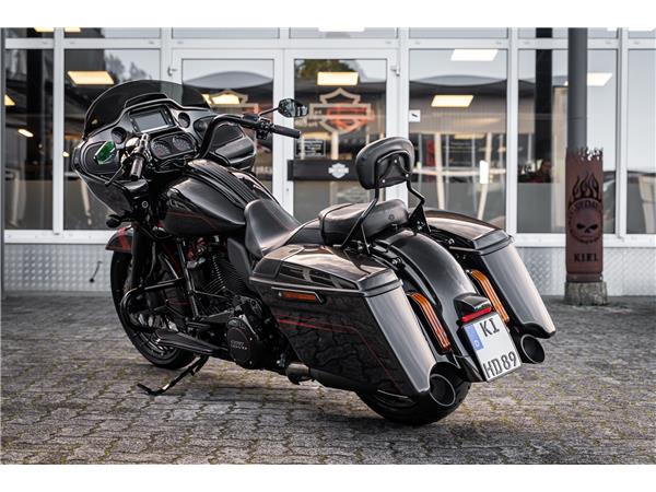 Harley-Davidson Kiel FLTRXSE CVO ROAD GLIDE 117 CUI - JEKILL&HYDE -