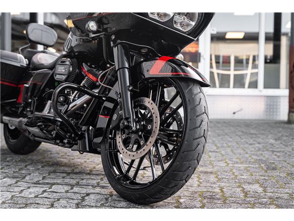 Harley-Davidson Kiel FLTRXSE CVO ROAD GLIDE 117 CUI - JEKILL&HYDE -