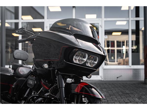 Harley-Davidson Kiel FLTRXSE CVO ROAD GLIDE 117 CUI - JEKILL&HYDE -