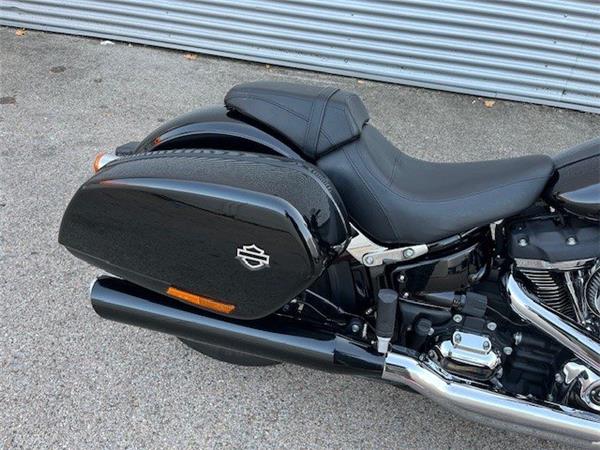 2022 Harley-Davidson Softail Sport Glide FLSB Cruiser