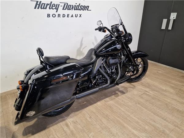 2022 HARLEY-DAVIDSON ROAD KING