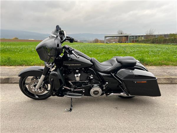 2017 HARLEY-DAVIDSON CVO FLHXSE Street Glide ABS CVO 114