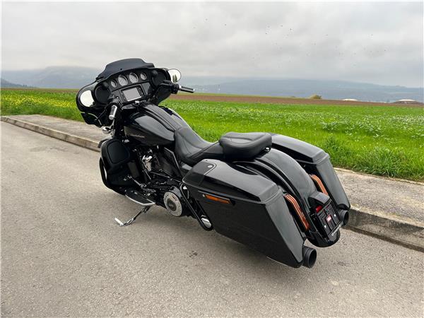 2017 HARLEY-DAVIDSON CVO FLHXSE Street Glide ABS CVO 114